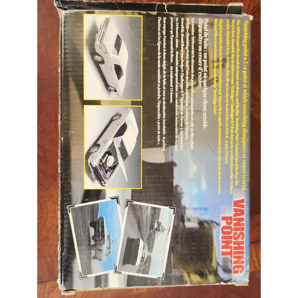 Revell Monogram Vanishing Point 1970 Dodge Challenger R/T Model Kit 1:25 NIB